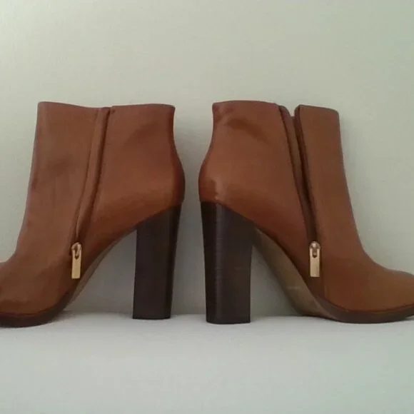 Vince Camuto Cognac Caylesa Platform Bootie Size 10 - Picture 3 of 4